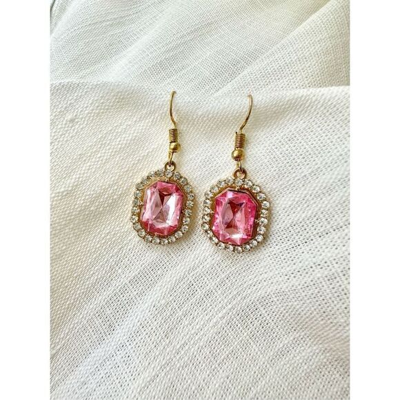 Light Pink Dangle rhinestone earrings - Picture 2 of 3